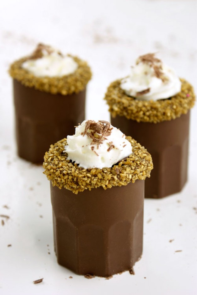 http://candiquik.com/wp-content/themes/ingredients/scripts/timthumb.php?src=http://www.candiquik.com/wp-content/uploads//Choco-shot-glasses25-web.jpg&w=626